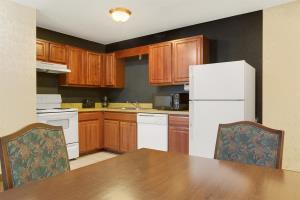 Hotel Mainstay Cincinnati 3*